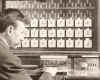 1908_Hollerith_Machine_detail.JPG (128284 bytes)