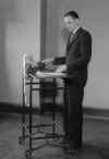 Adding_machine_STRAYERS_BUSINESS_COLLEGE_OM.jpg (29799 bytes)