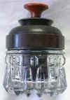 1889_DAVIS_AUTOMATIC_INK_STAND._EMRY_DAVIS_NEW_YORK.jpg (26924 bytes)