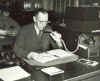 Man_using_Dictaphone_OM.jpg (20493 bytes)